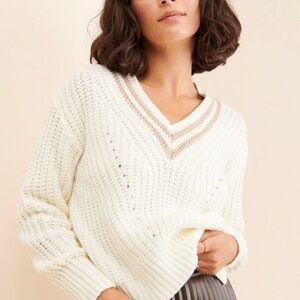 Sage Women's Ivory V-Neck Sweater SP